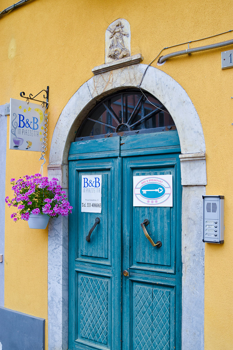 BeB in Piazzetta Sarzana 021.jpg